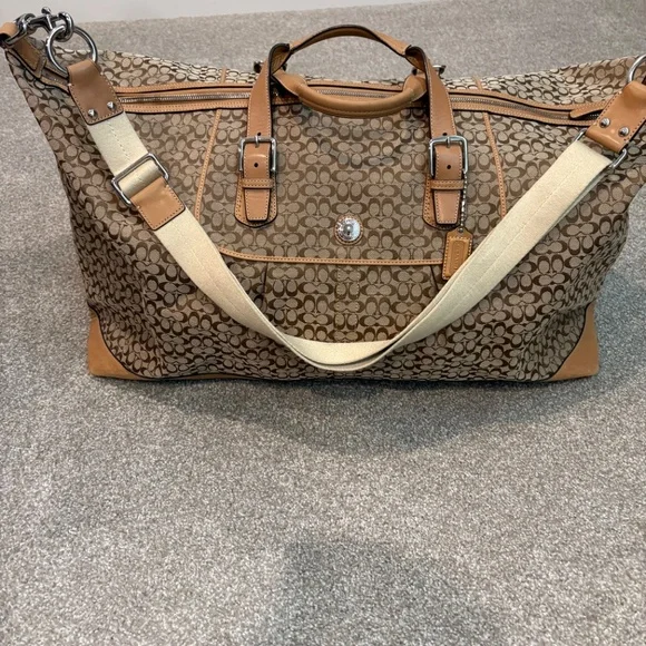 Coach Bags - Picture 5 of 16
